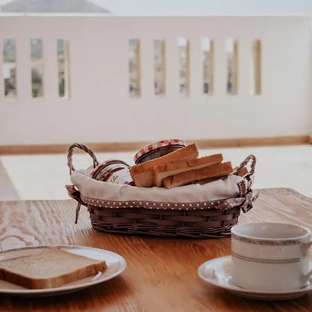 Semesterbostad House *